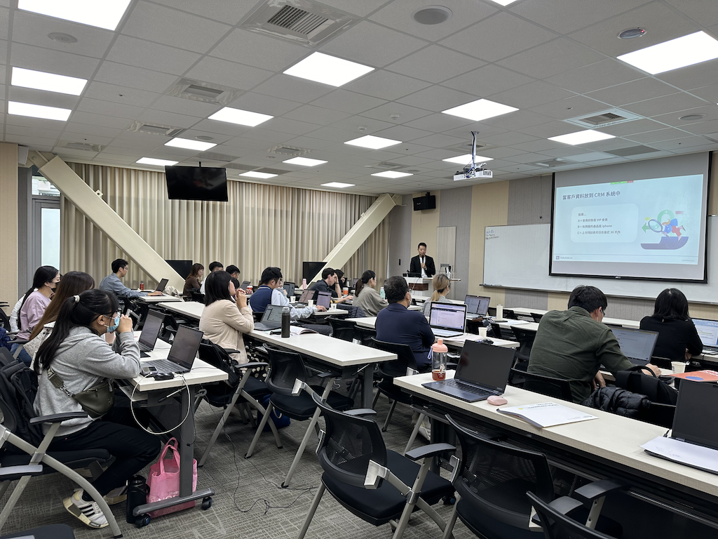 61588BB0-0155-4D8B-8F1B-76F0F4A1C0FB